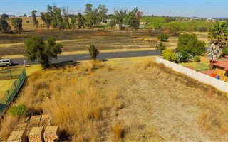 1506 m² Land available in Dennesig