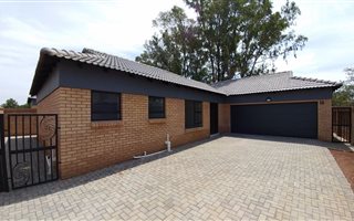 3 Bedroom Cluster in Baillie Park