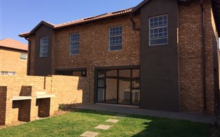 3 Bedroom Townhouse in Tijger Valley and surrounds