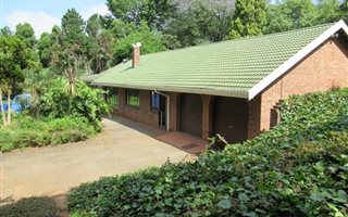 4 Bedroom House in Winterskloof