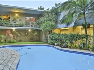 5 Bed House in Meerensee