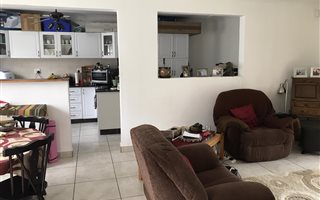 1 Bedroom House in Waterfall