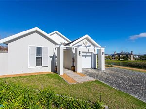 3 Bed House in Val de Vie