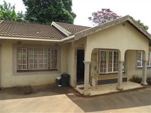 3 Bedroom House in Lotus Park