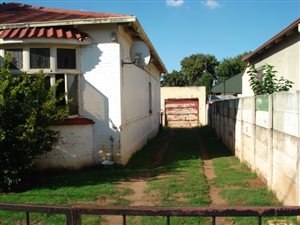 3 Bedroom House in Roodepoort Central
