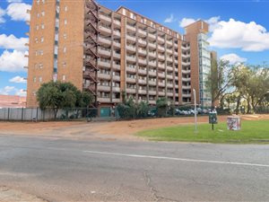 2 Bed Apartment in Weavind Park