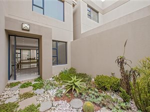 3 Bed Townhouse in Oaklands