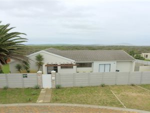 4 Bed House in Duynefontein