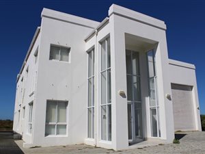4 Bed House in Agulhas