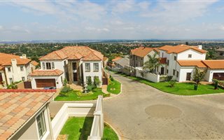 3 Bedroom House in Rietvalleirand