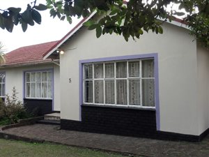 4 Bed House in Schuinshoogte