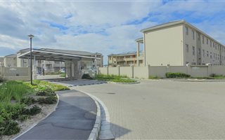 2 Bedroom Apartment in Costa Da Gama