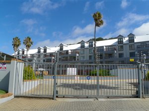 3 Bed Apartment in Boland Park
