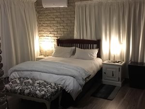 1 Bed Flat in Roodekrans