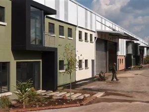1644 m² Industrial space in Chloorkop