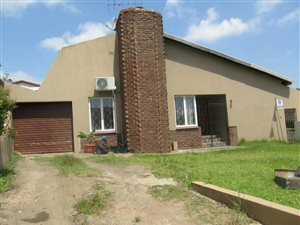 4 Bedroom House in Effingham