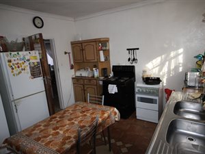 5 Bed House in Rynsoord