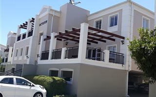 112 m² Office Space in Somerset Ridge