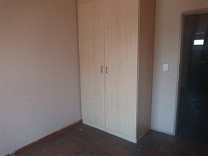 7 Bedroom House in Crown Gardens