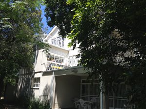 4 Bedroom House in Lukasrand