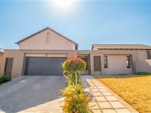 3 Bed House in Copperleaf