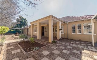 3 Bedroom House in Greenside
