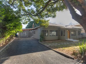 3 Bedroom House in Greenside