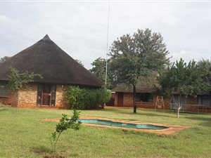 1.1 ha Farm in Kameeldrift East