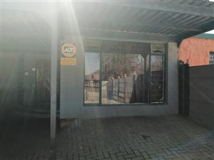 4 Bed House in Roodia