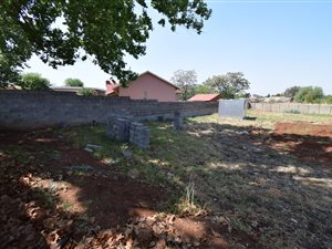1049 m² Land available in Amajuba Park