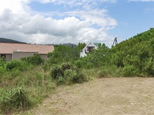 731 m² Land available in Meedingsride