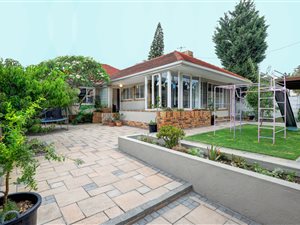 3 Bed House in Boston