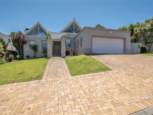 4 Bed House in Sonstraal Heights