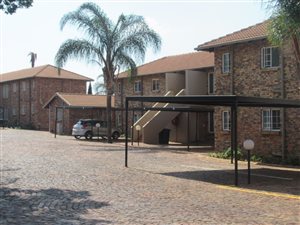 3 Bed Townhouse in Highveld