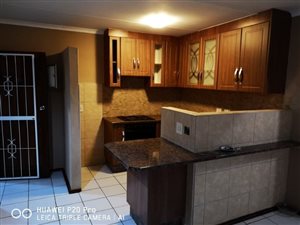 2 Bed Apartment in Meerensee