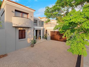 3 Bed Cluster in Dunkeld West