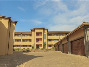 3 Bed Apartment in Shelly Beach