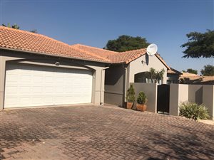 3 Bed Apartment in Wendywood