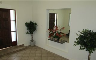 1 Bedroom Apartment in Westdene