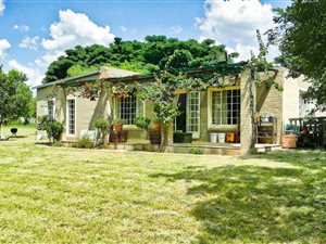 2 Bed House in Farmall