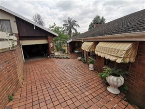 3 Bed Townhouse in Blackridge