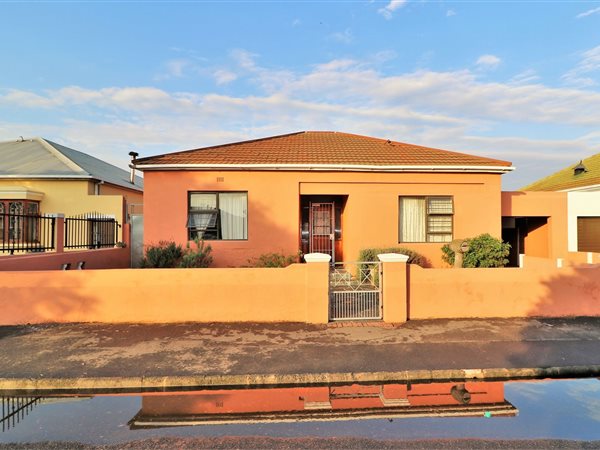 3 Bedroom House for sale in Goodwood Estate | T1313108 | Private Property
