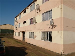 2 Bed Flat in Clayfield