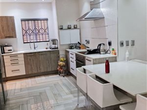 2 Bed Apartment in Riviera