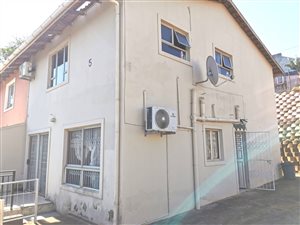 3 Bed House in Lotus Park