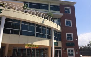 300 m² Commercial space in Mt Edgecombe