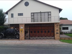 2 Bedroom Apartment in Bonaero Park