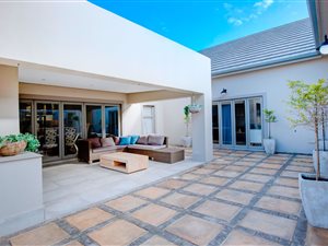 3 Bed House in Kingswood Golf Estate