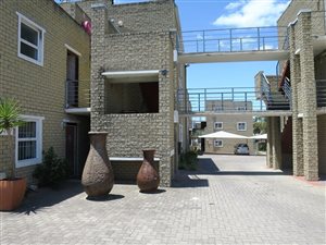 2 Bed Apartment in Brackenfell Central