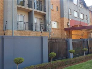 2 Bed Flat in Riviera